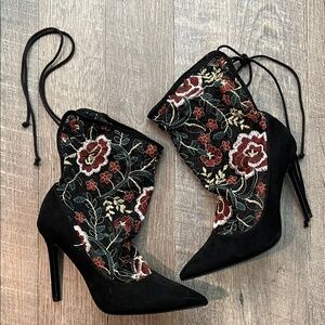 Zara Black Floral Embroidered Heeled Boots